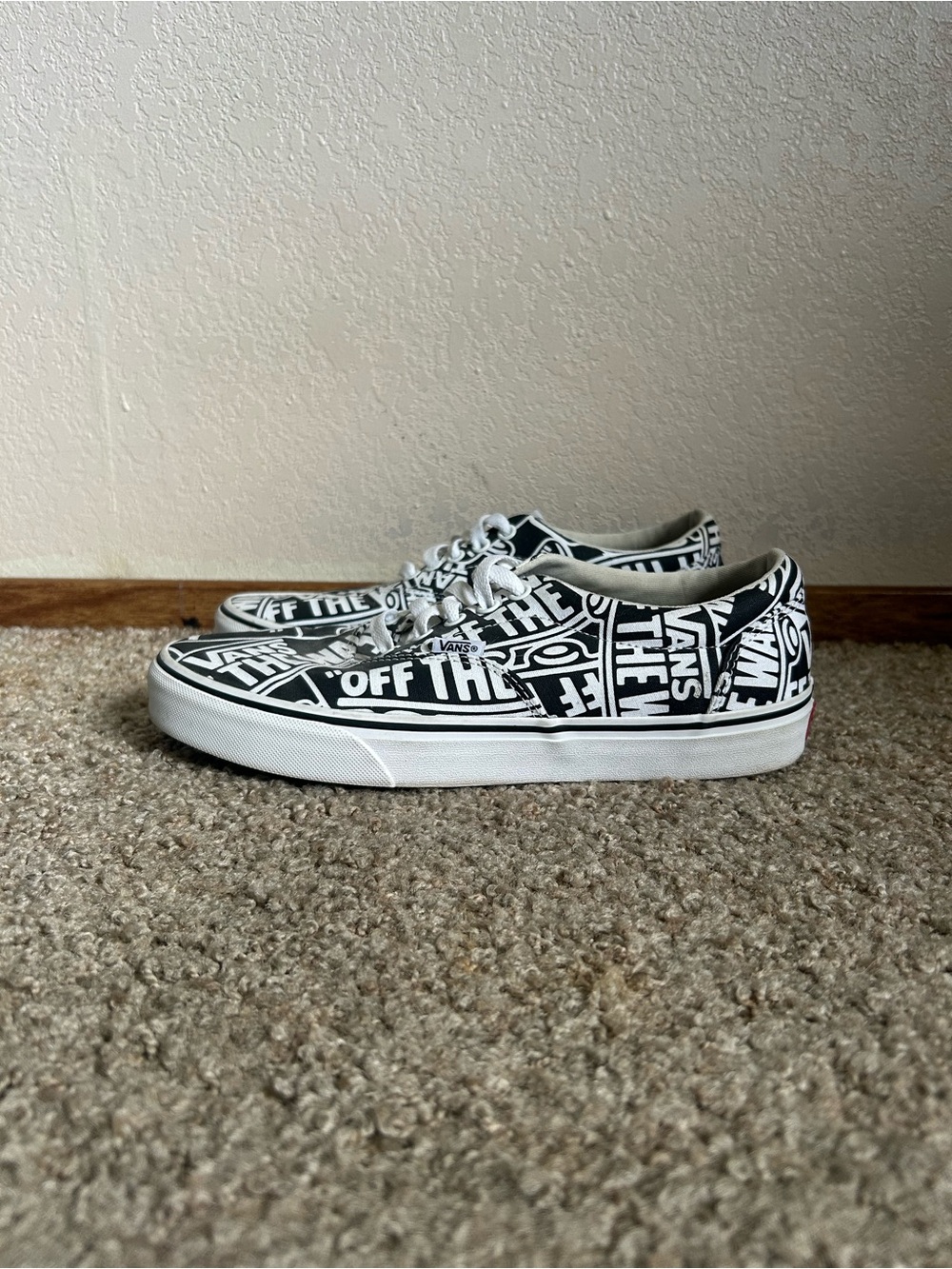 Vans Shoes Mens Size 8 Off The Wall Logo All Over Print Skate Sneakers Vintage